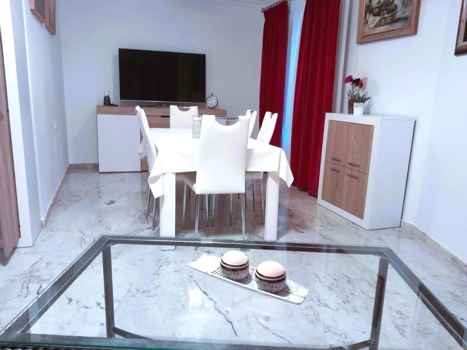 Plaza San Fernando Appartement Carmona  Buitenkant foto